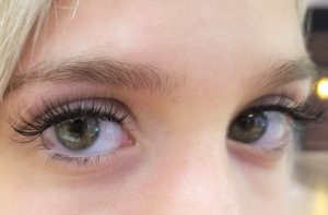 Beauty Natural Eyelash Ext by Trendy Lash SMALL-2015
